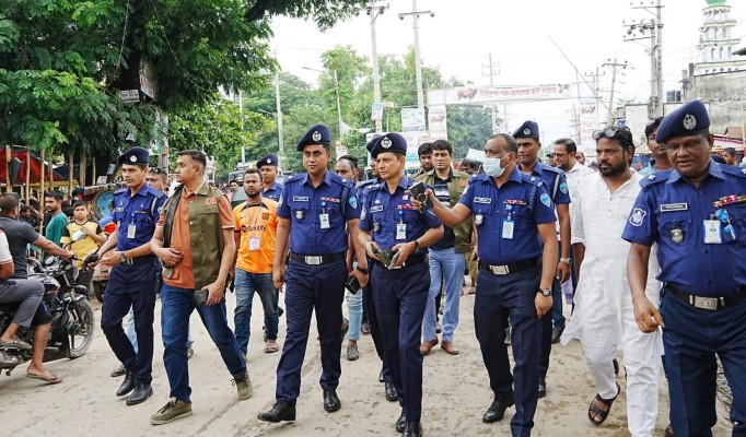 https://daily-bangladeshmirror.com/post/gbadipshur-hat-bajar-pridrsne-kumilla-pulis-supar